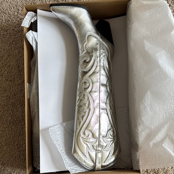 Steve Madden Silver Heeled Boots - Picture 4 of 5
